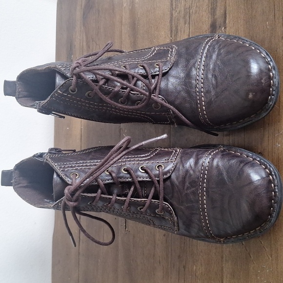 Clarks Collection  Dark Brown Lace-Up Boots Size 5M - Picture 3 of 10